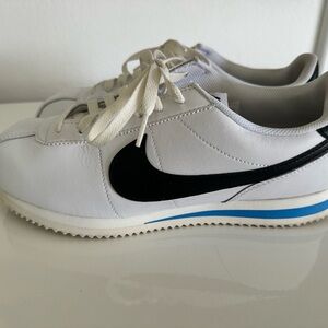 Men's Nike Cortez Black White Swoosh Sneakers Men's Leather SZ 11
